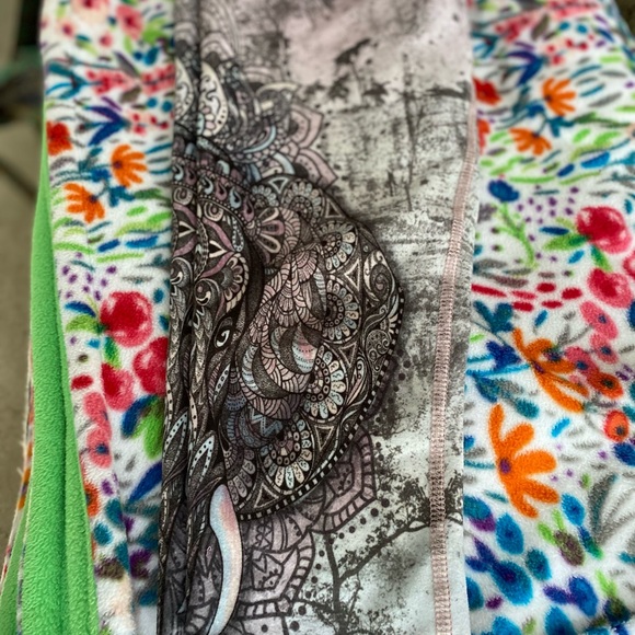 Boho Elephant Fitness Hippie Leggings | Pink & Gray | Size Small - Picture 3 of 6